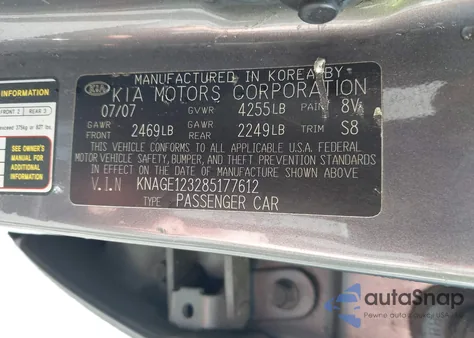 2008 Kia Optima Lx z USA, uszkodzony, nr VIN KNAGE123285177612